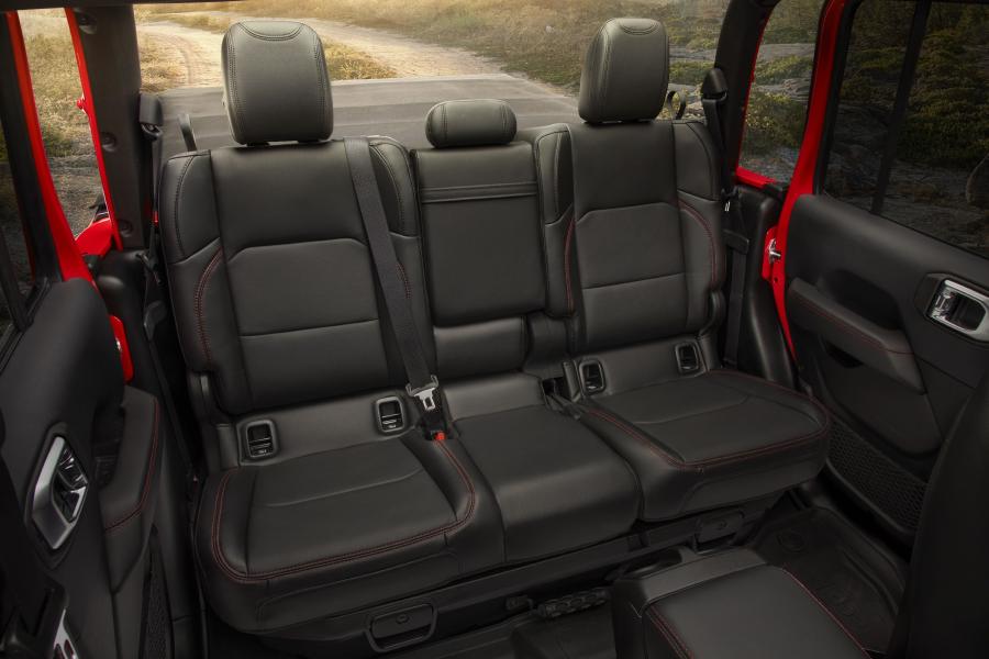 Интерьер Jeep Gladiator Rubicon (JT) 2019 года  (NA) (фото 11 из 42)